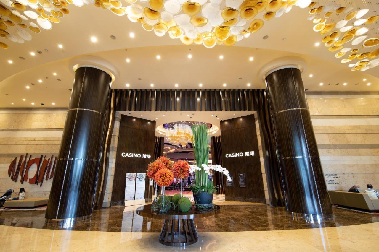 Hyatt Regency Manila City Of Dreams Paranaque City Exterior photo The entrance to the casino
