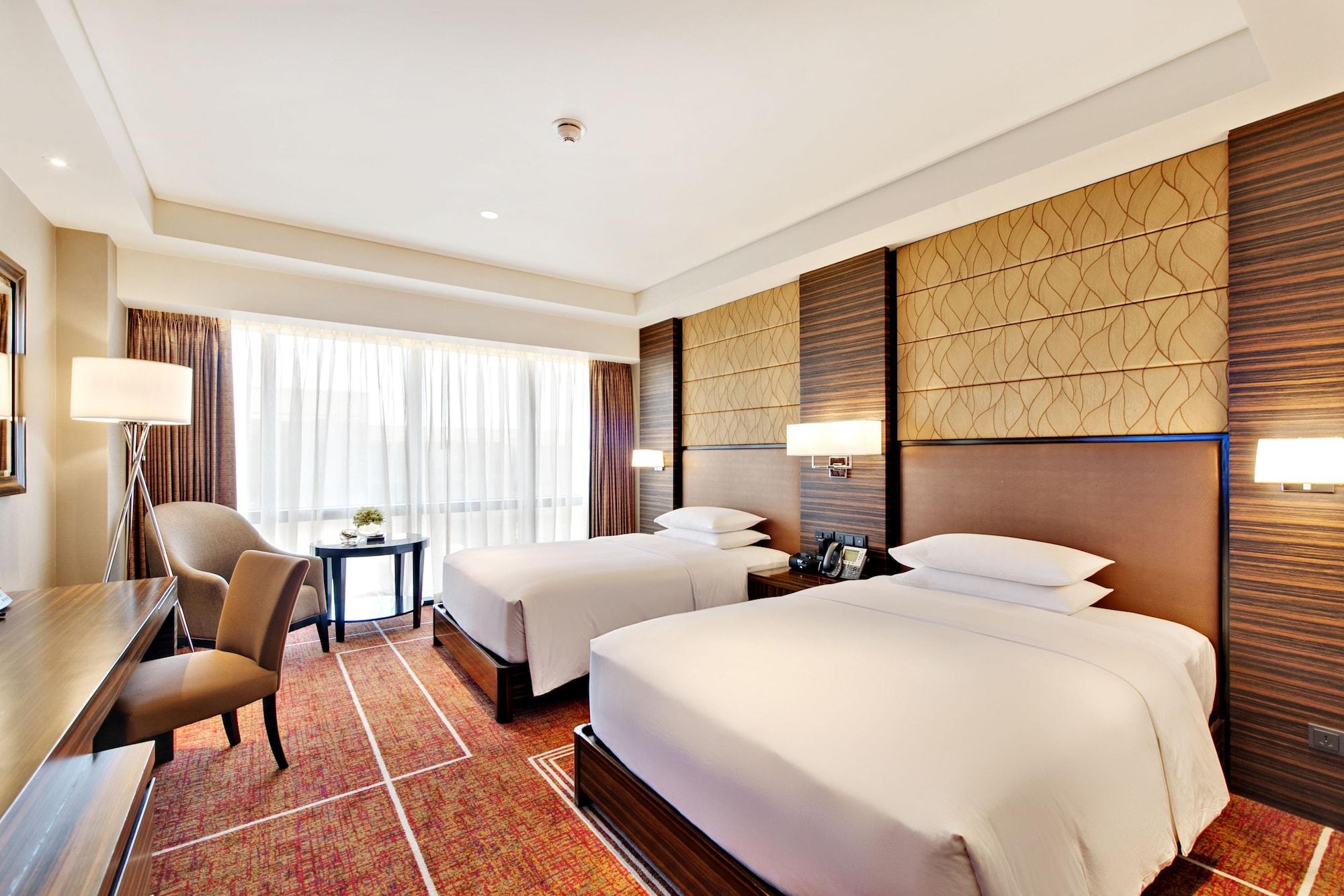 Hyatt Regency Manila City Of Dreams Paranaque City Exterior photo Deluxe Room