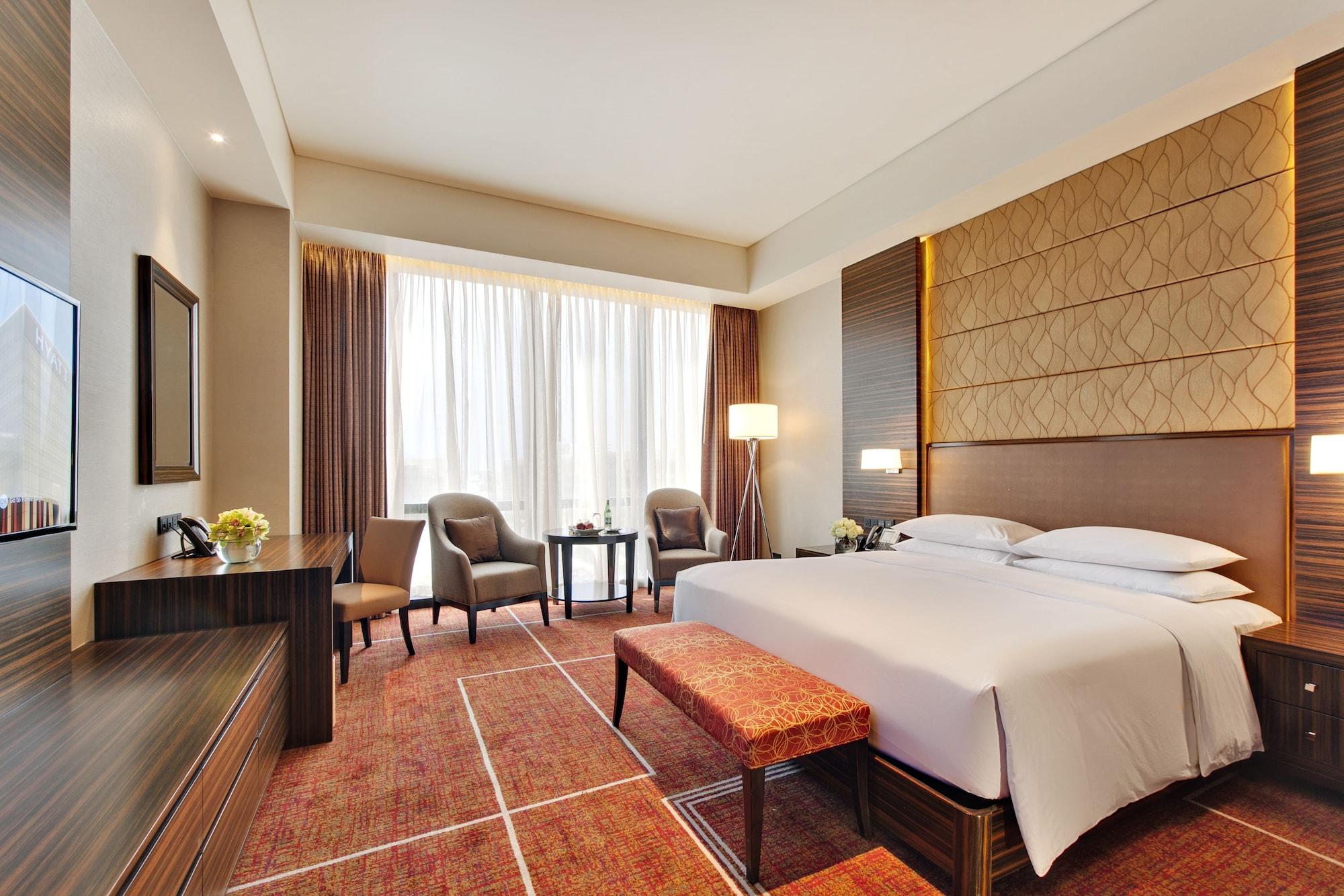 Hyatt Regency Manila City Of Dreams Paranaque City Exterior photo Deluxe Room